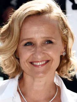 Caroline Roux