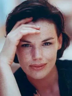 Claire Nebout