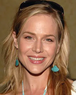 Julie Benz